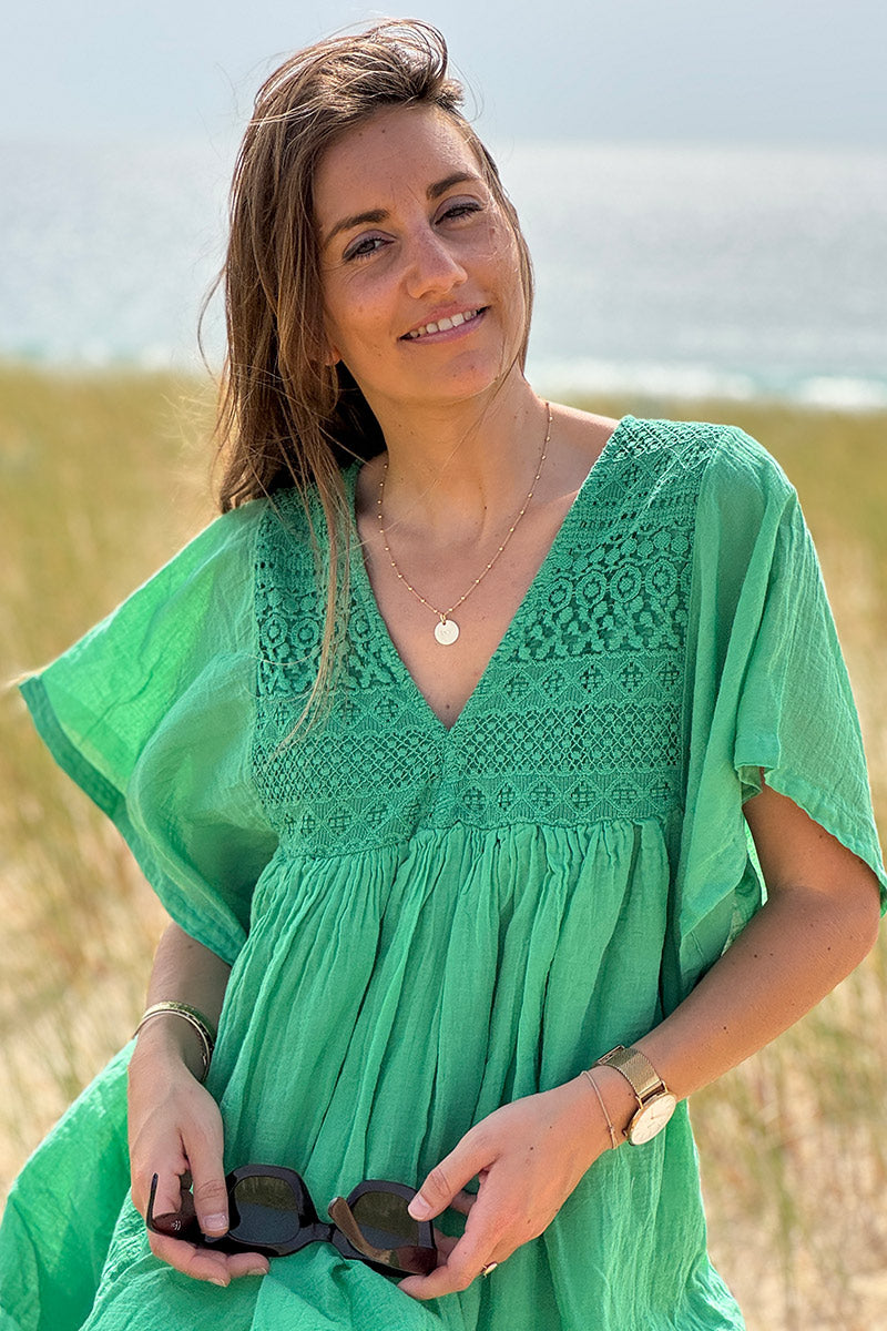 Robe verte légère voile de coton haut dentelle