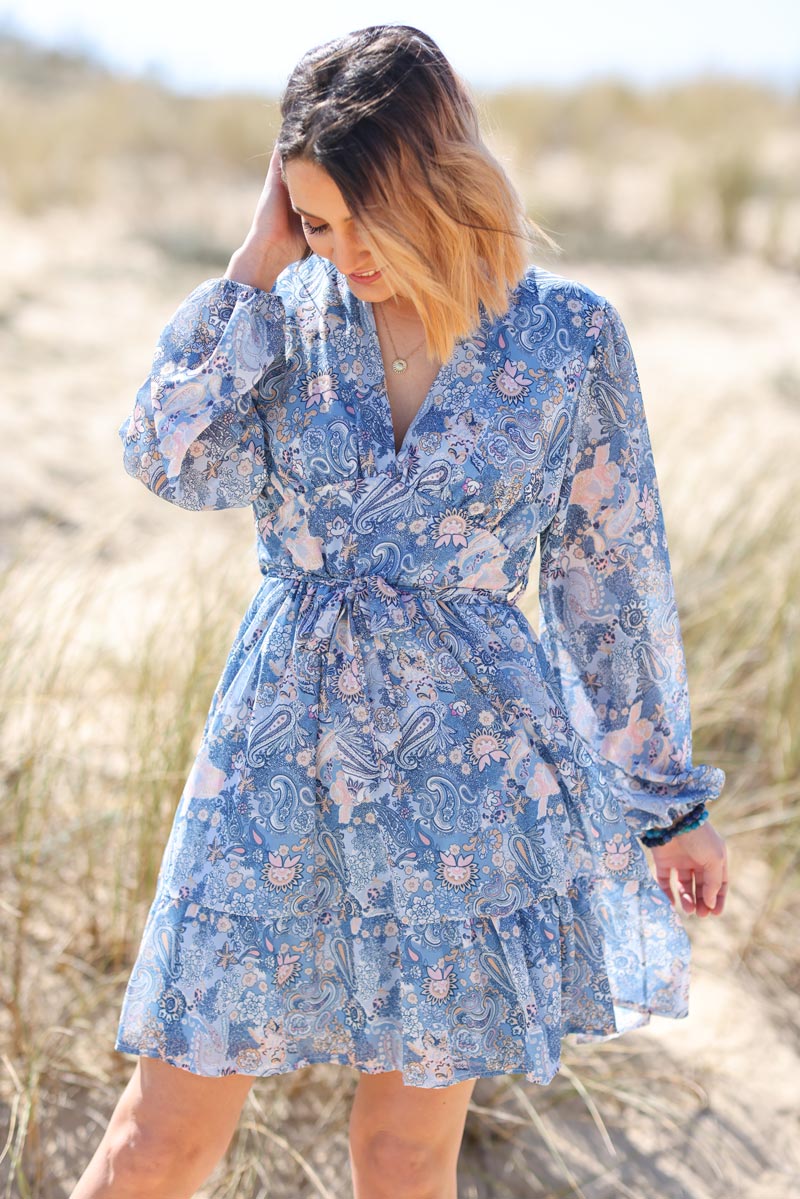 Robe voilage bleu avec ceinture imprim cachemire et fleurs