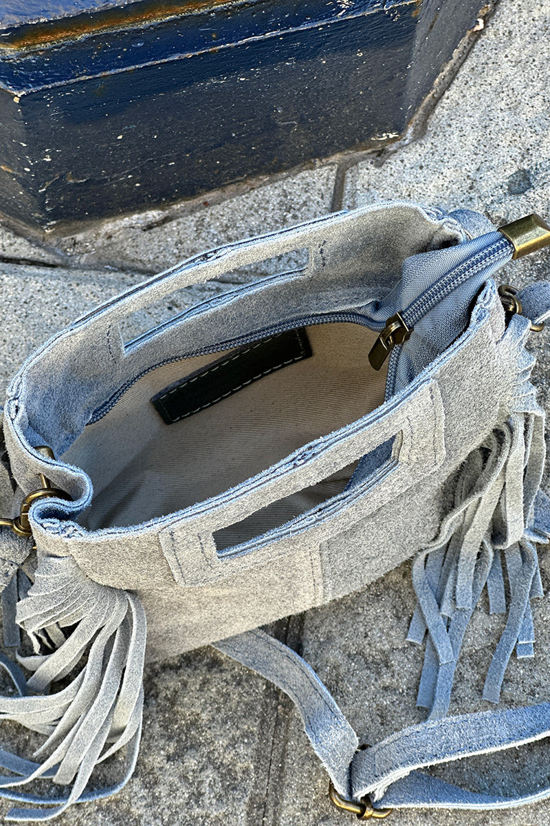 Sac à main à franges bleu en cuir suède anse poignée et bandoulière mini format