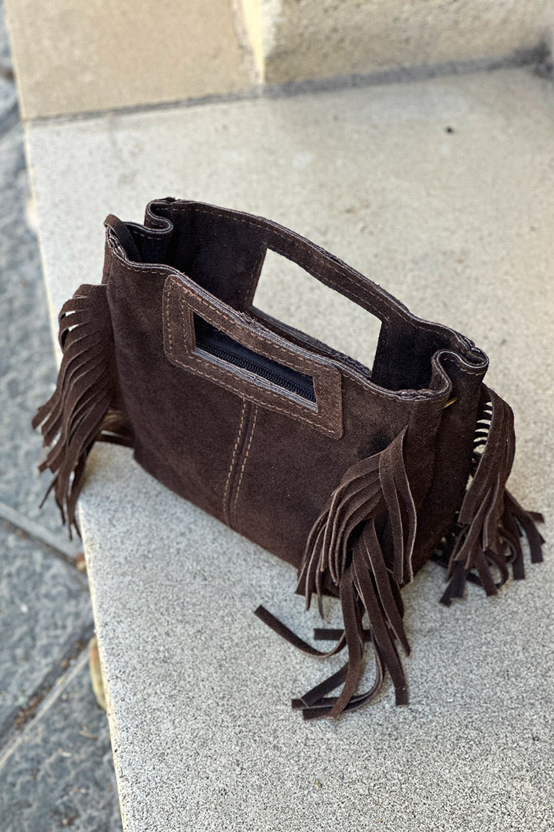 Sac à main à franges marron chocolat en cuir suède anse poignée et bandoulière mini format