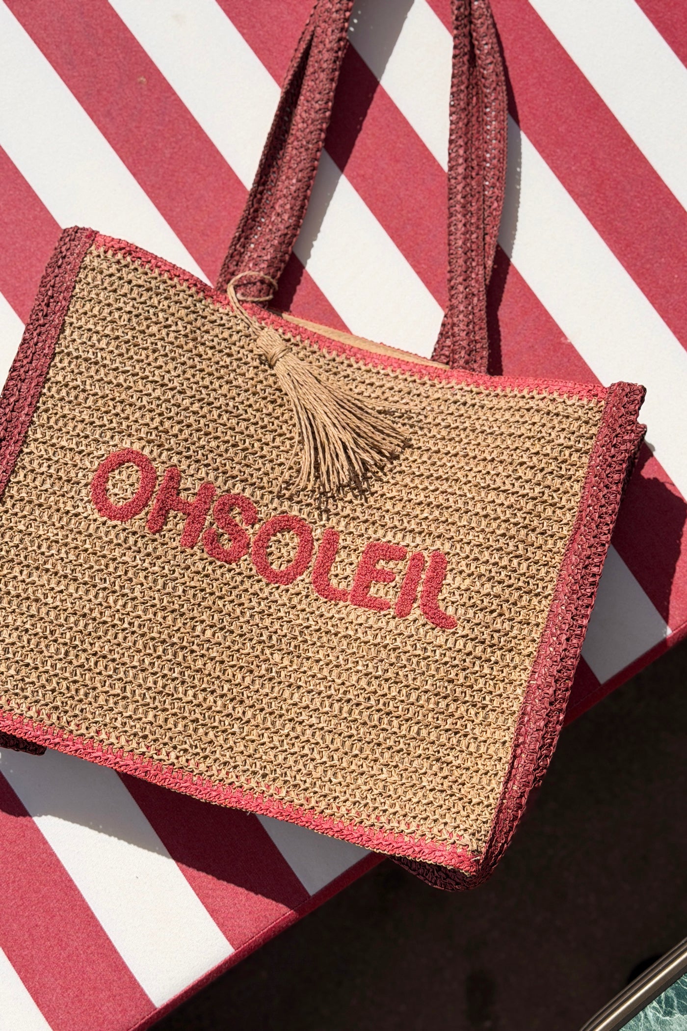 Sac cabas en style raphia paille camel et bordeaux broderie "Oh Soleil"