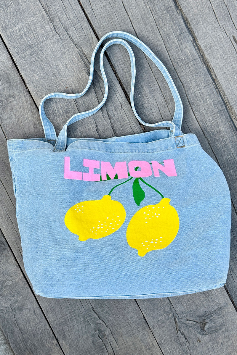 Sac tote bag fourre-tout en jean délavé clair Limon rose et citrons