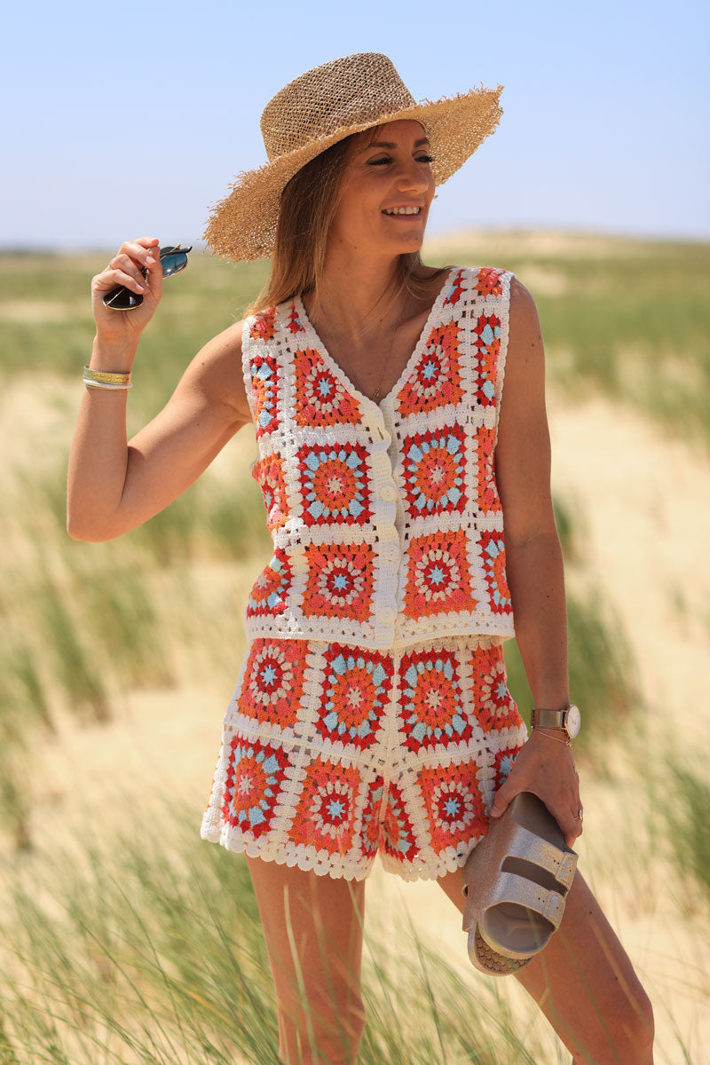 Orange shaded crochet shorts with seventies pattern