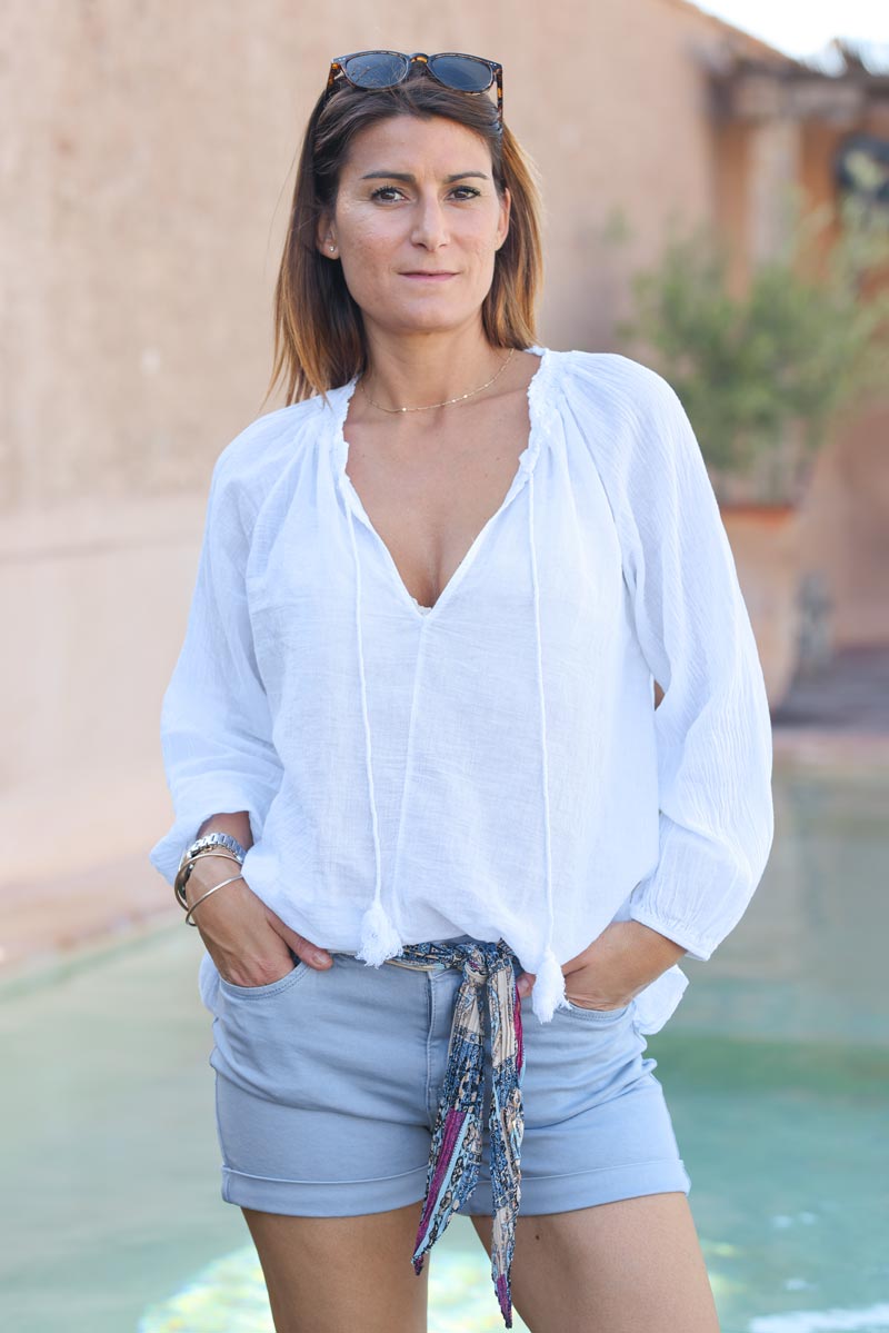 Short en jean bleu ciel delave avec revers ceinture foulard imprime h059 (1)