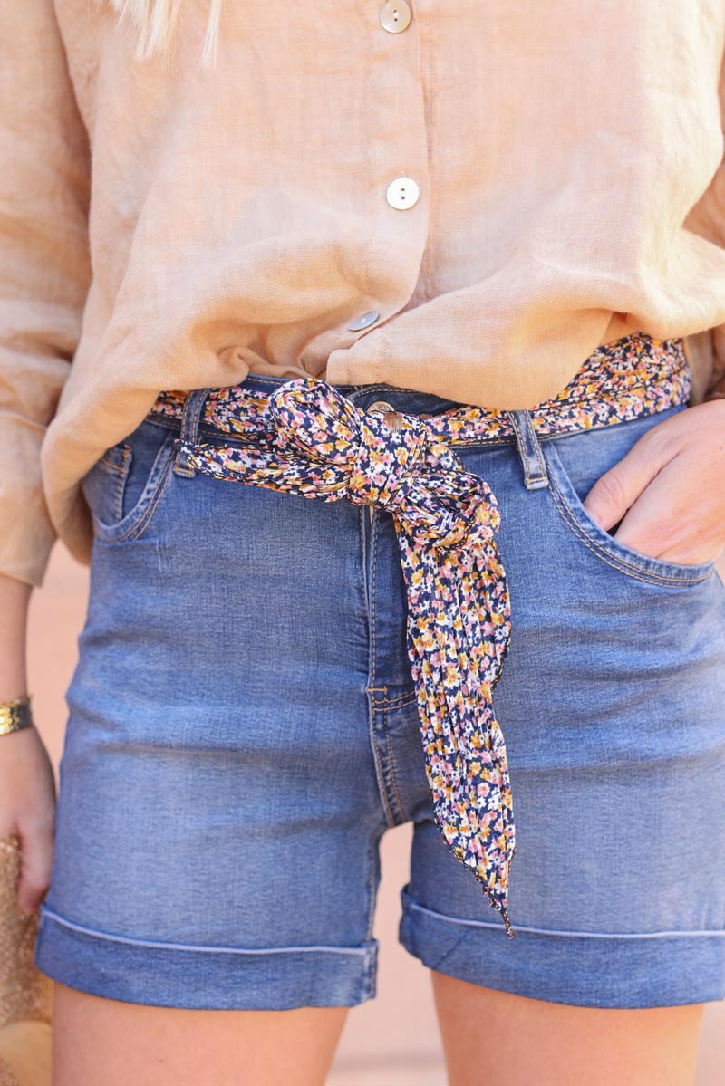 Short en jean denim delave avec revers ceinture foulard imprime h059 (1)