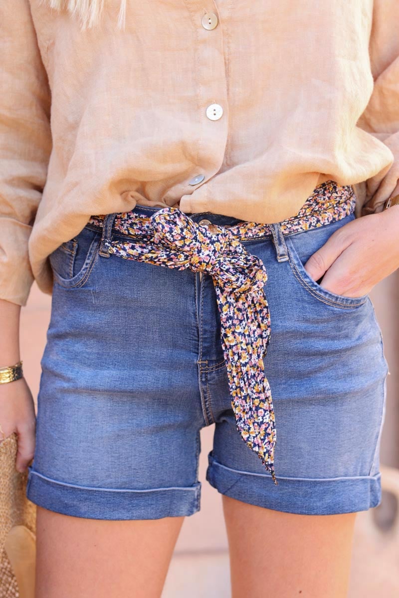 Short en jean denim delave avec revers ceinture foulard imprime h059 (1)