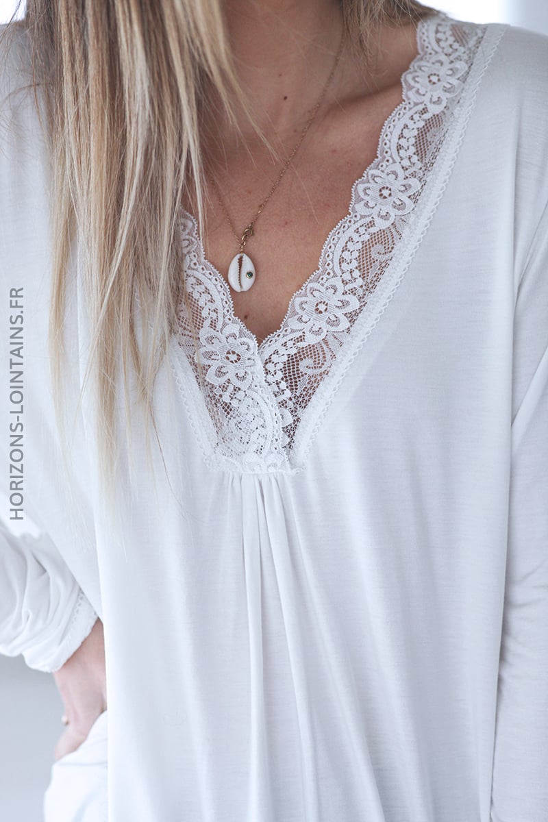 Sous pull blanc petite dentelle D295 (1)