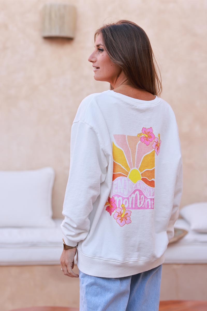 Sweat blanc cassé Enjoy Moments hibiscus et sunset tons roses et oranges