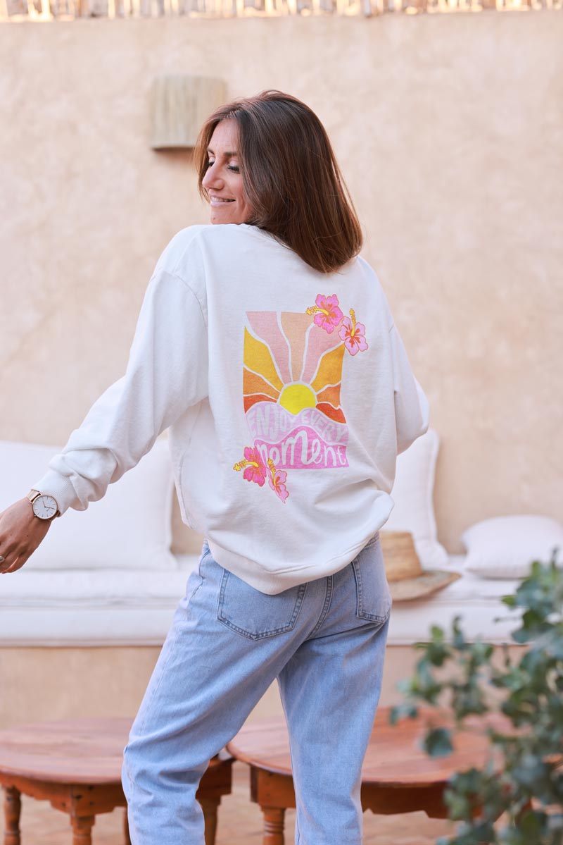 Sweat blanc cassé Enjoy Moments hibiscus et sunset tons roses et oranges