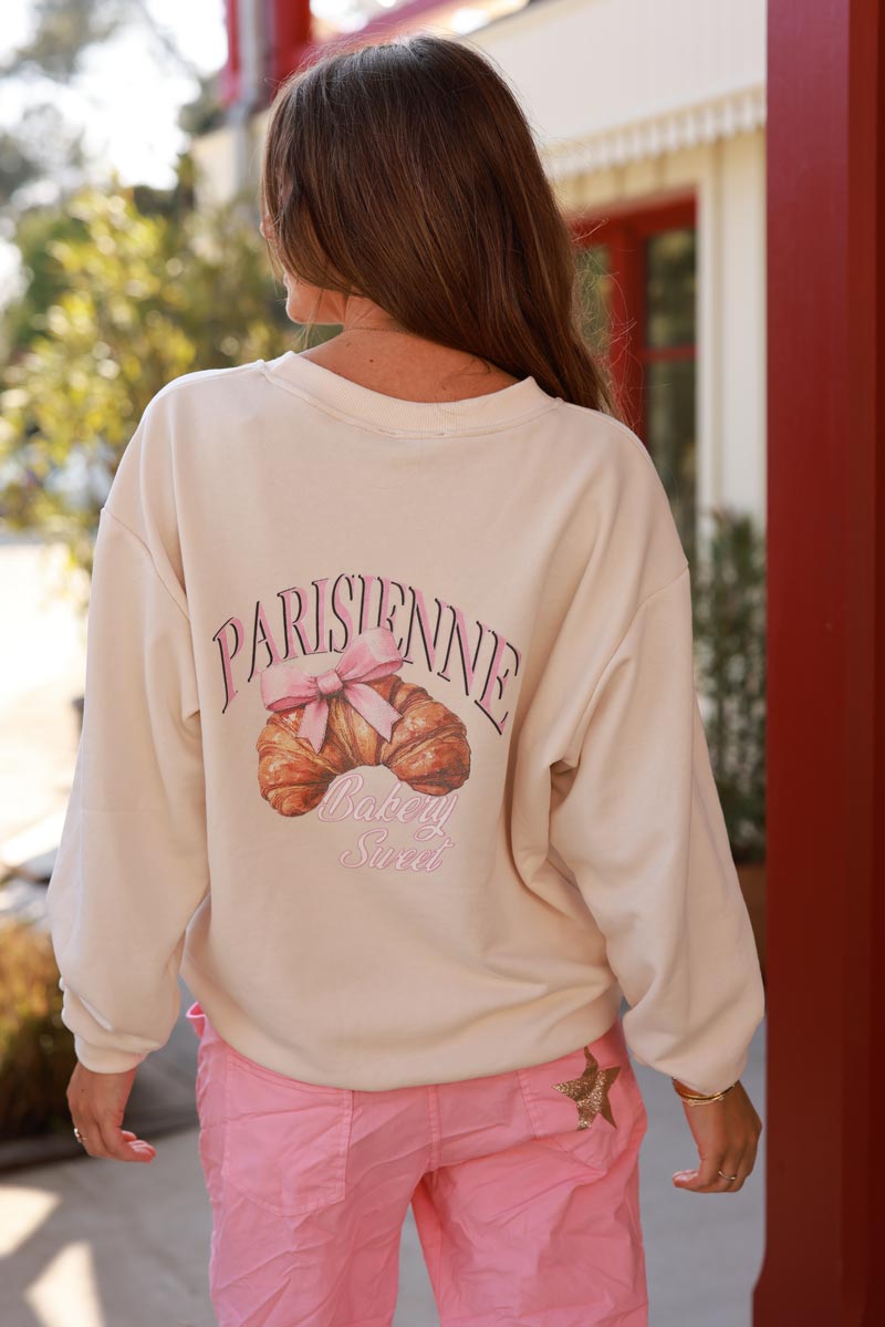 Sudadera beige cómoda con estampado de croissant