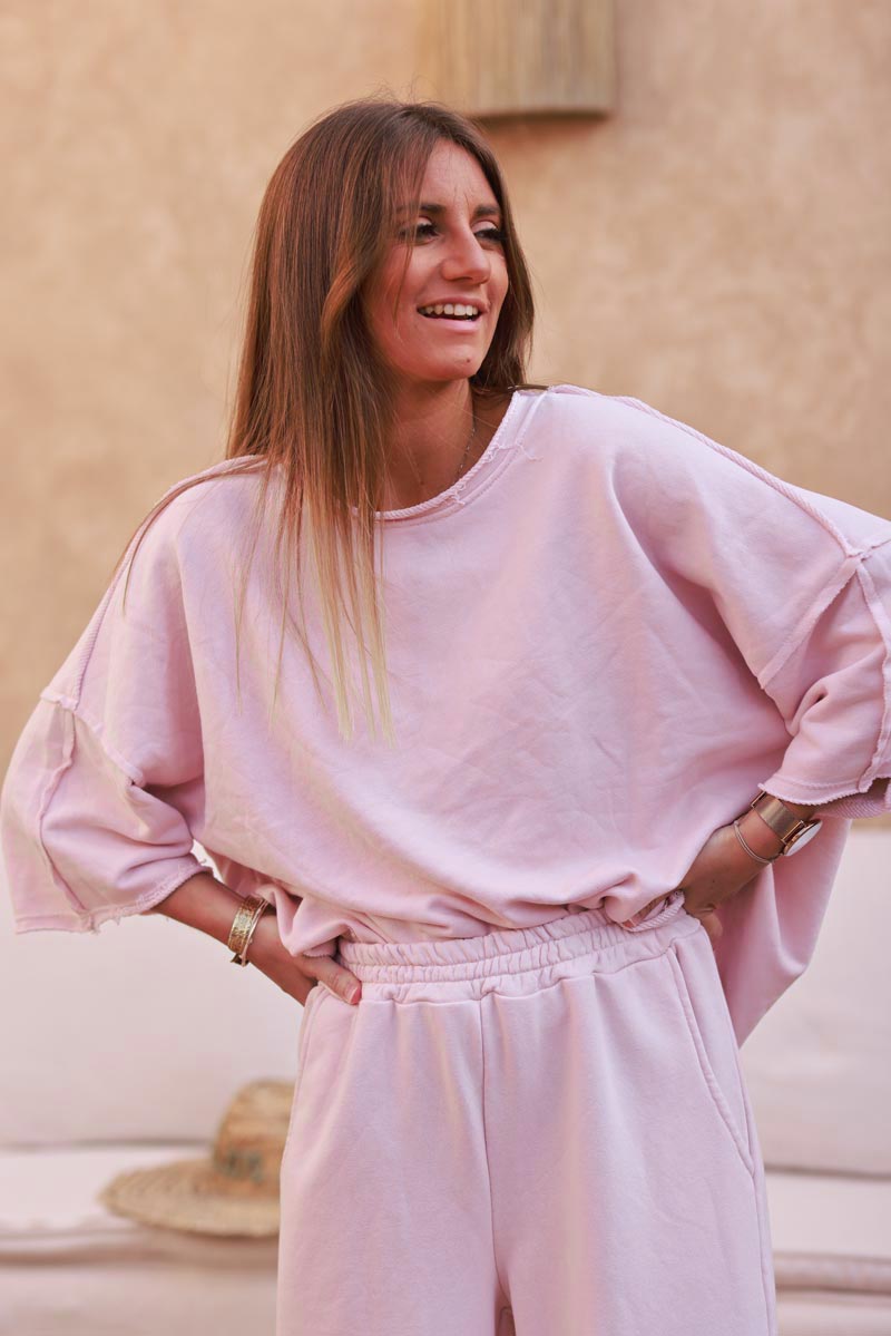 Sweat confort rose pâle manches 3/4 loose détails effilochés coutures apparentes