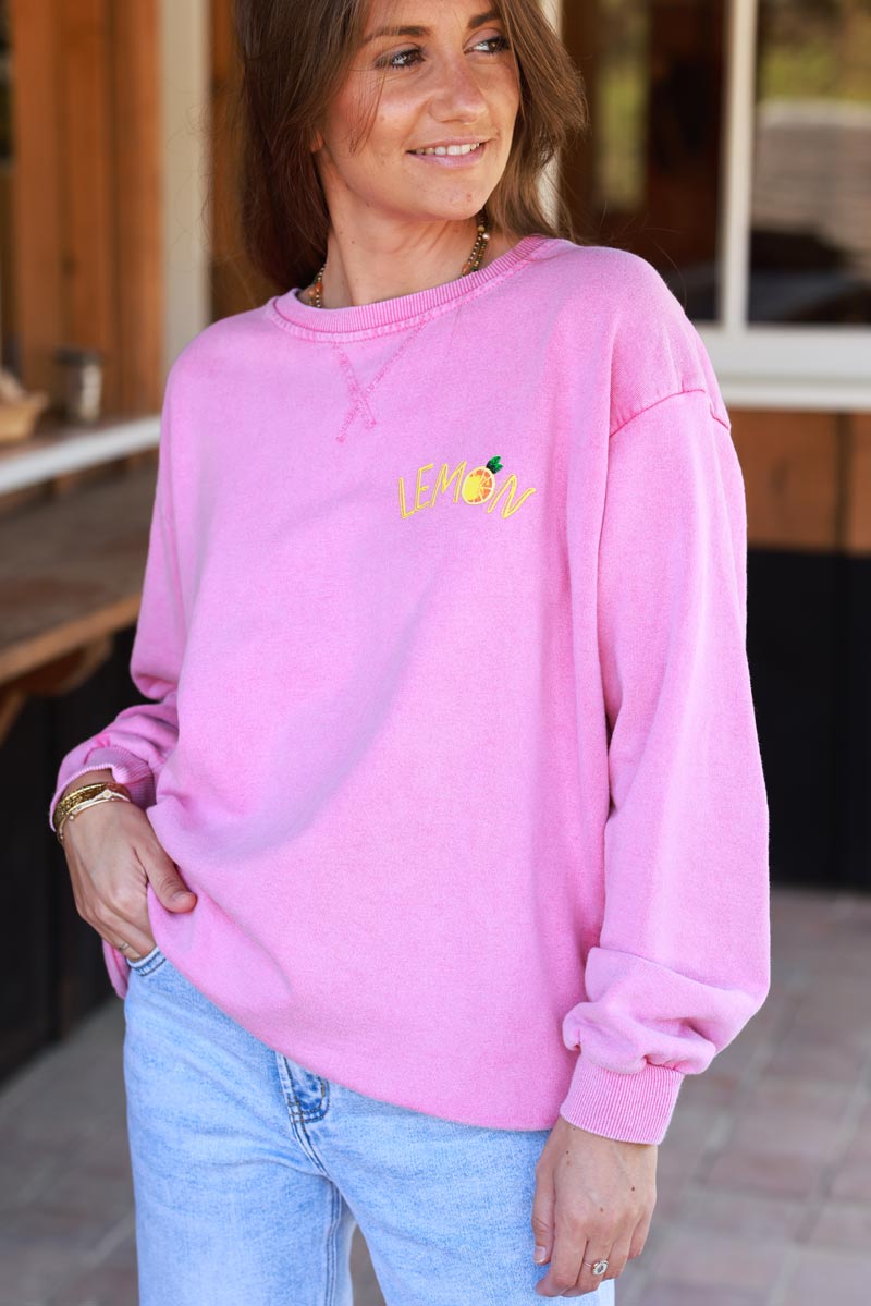 Sweat loose rose délavé inscription lemon devant et gros citron dos