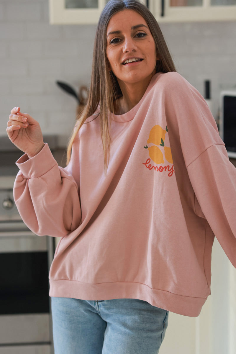 Sweat rose pâle large et confort motif citrons lemons délavé