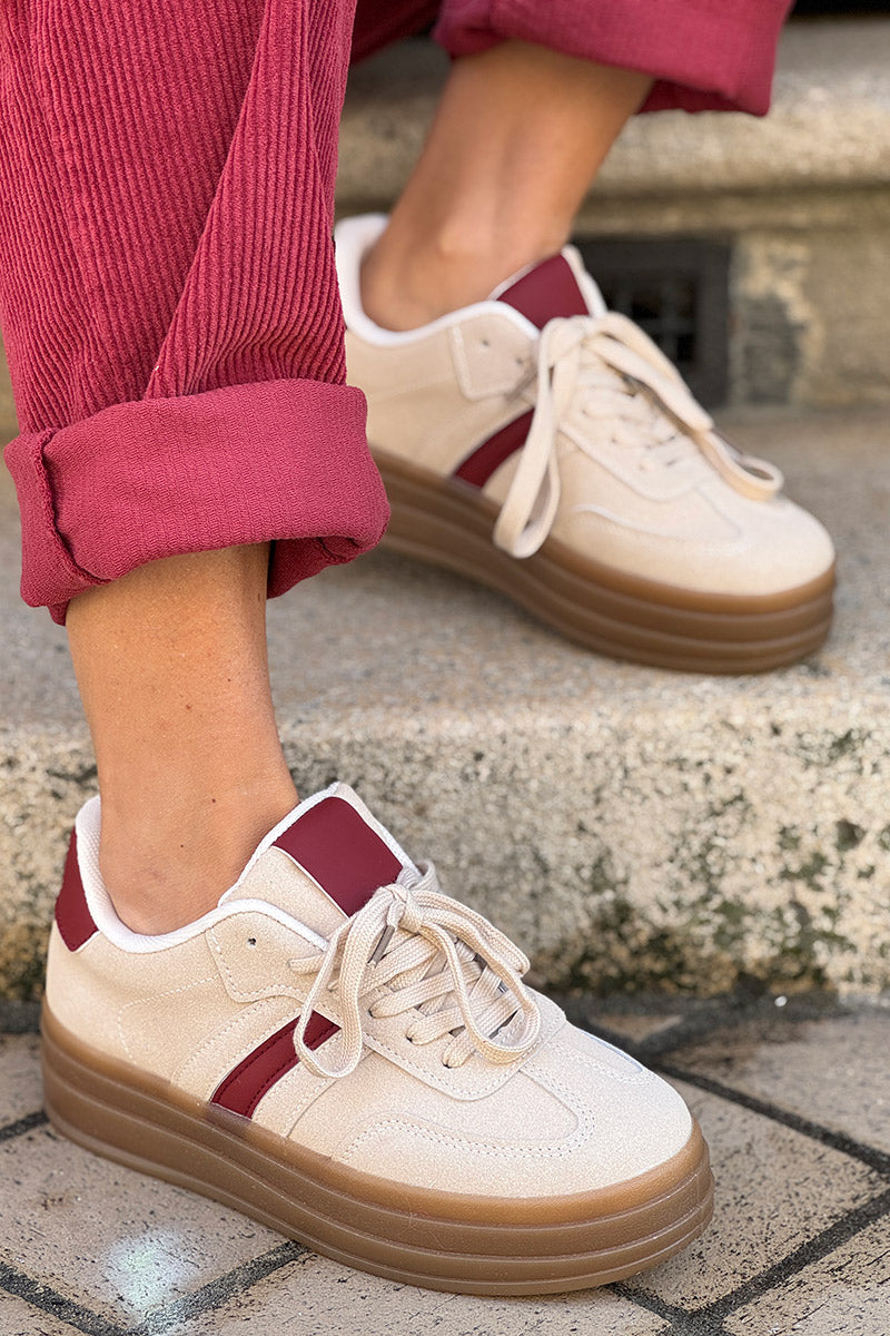 Tennis beige en suedine à plateforme rayure et talon rouge bordeaux