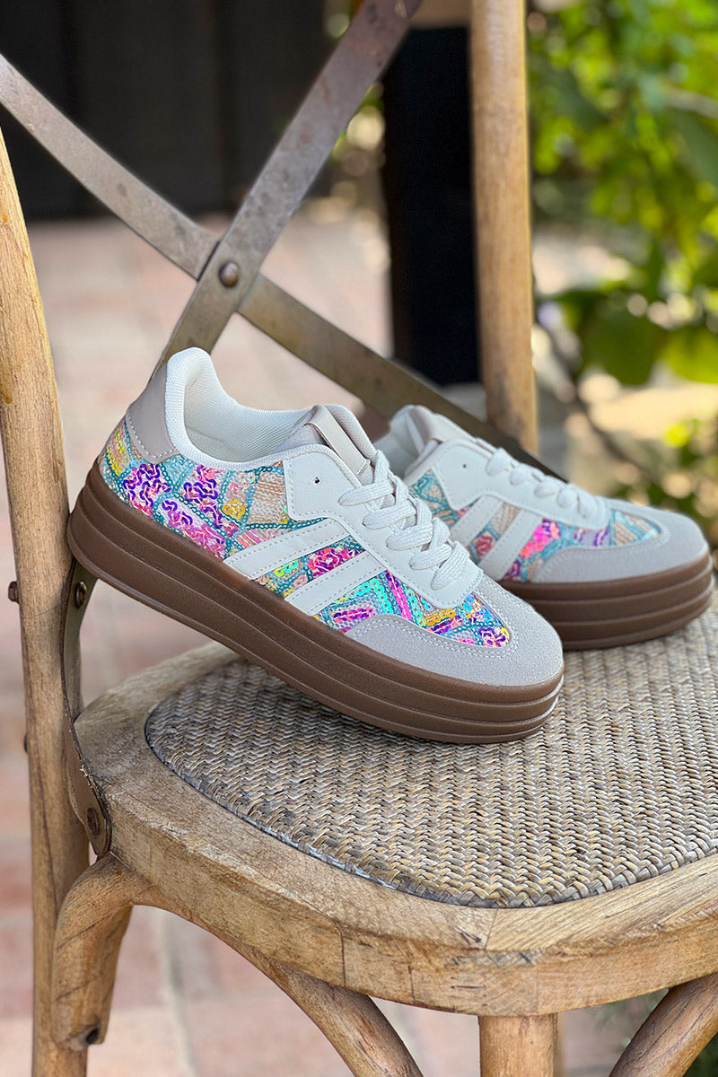 Tennis grises motifs en sequins turquoise et colorés à plateforme rayures blanc
