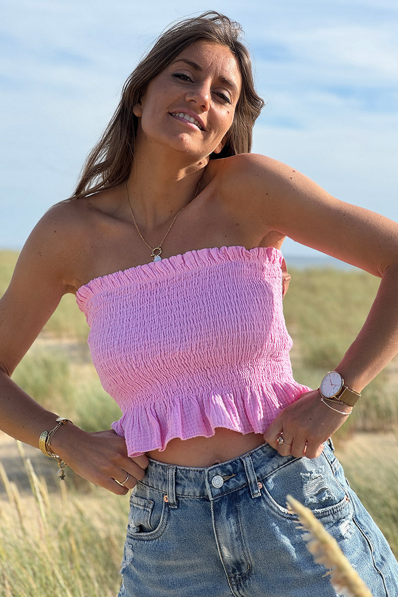Top bandeau smocké élastiqué rose en gaze de coton avec volants