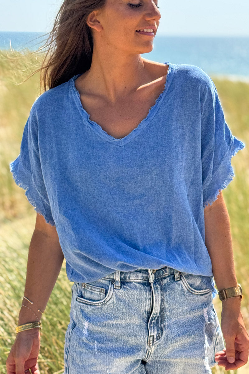 Top bleu roi en coton effet piqué détails et col v franges