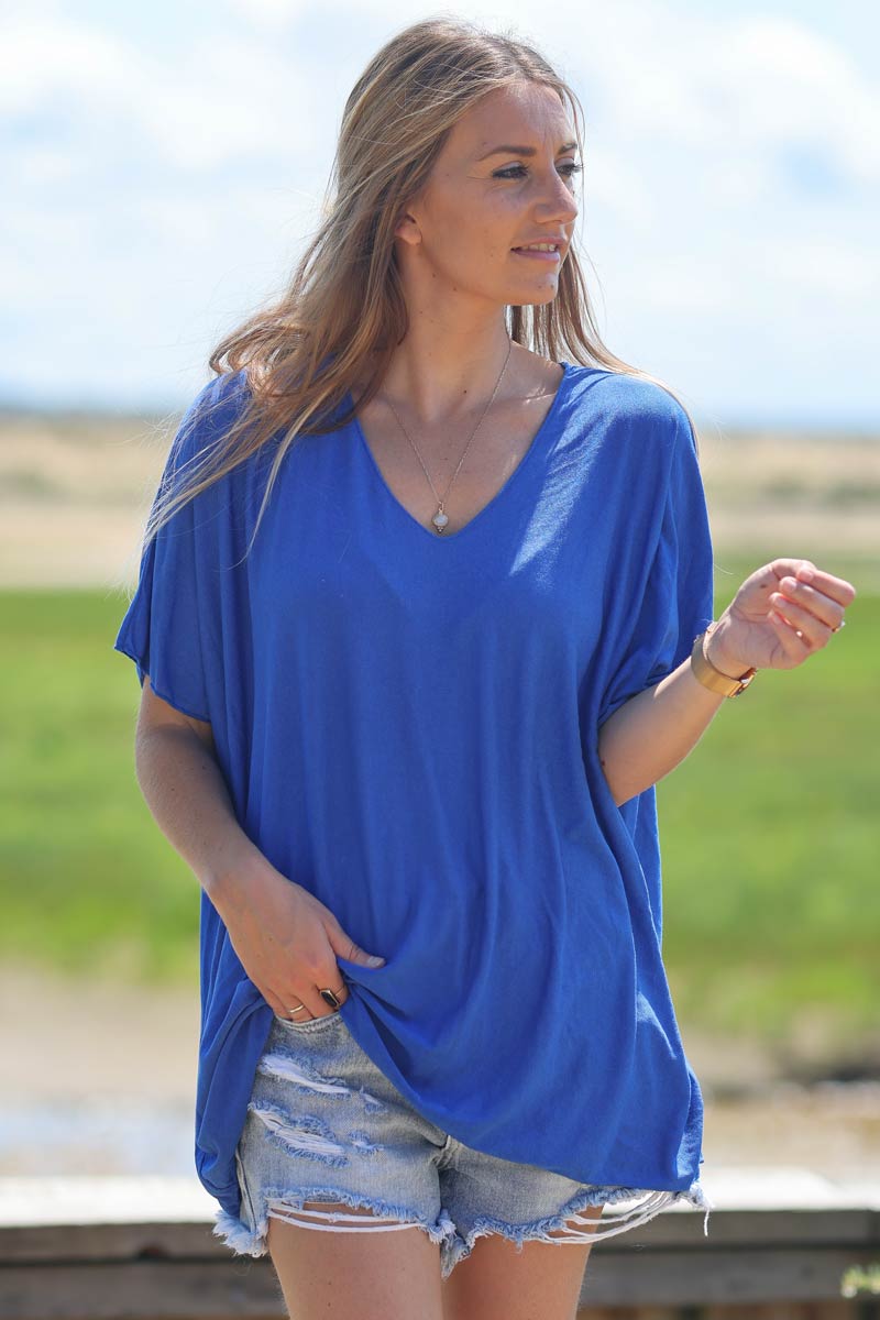 Top bleu roi fluide confort et stretch col v