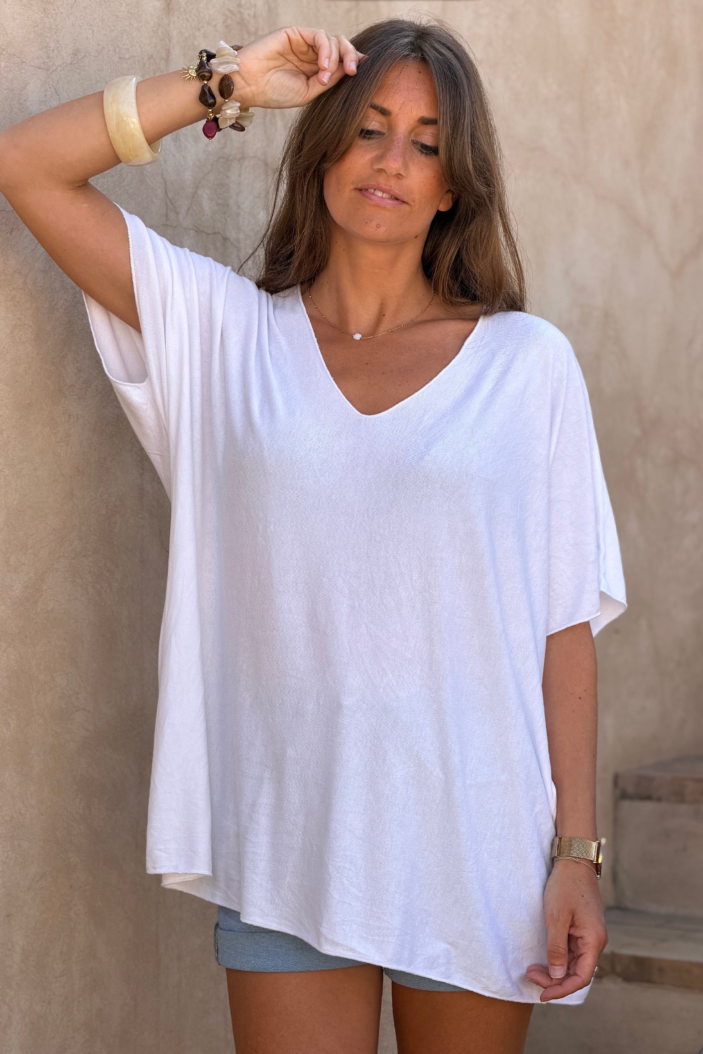 Relaxed fit white v-neck top