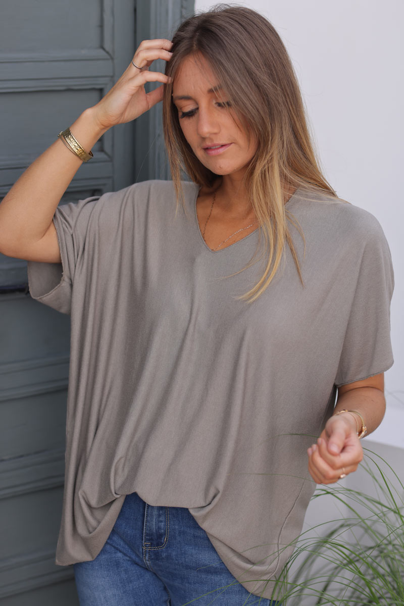 Top gris taupe fluide confort et stretch col v