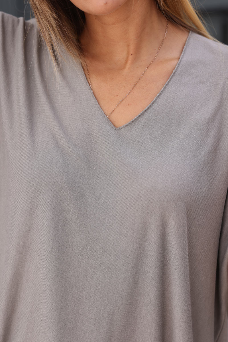 Top gris taupe fluide confort et stretch col v