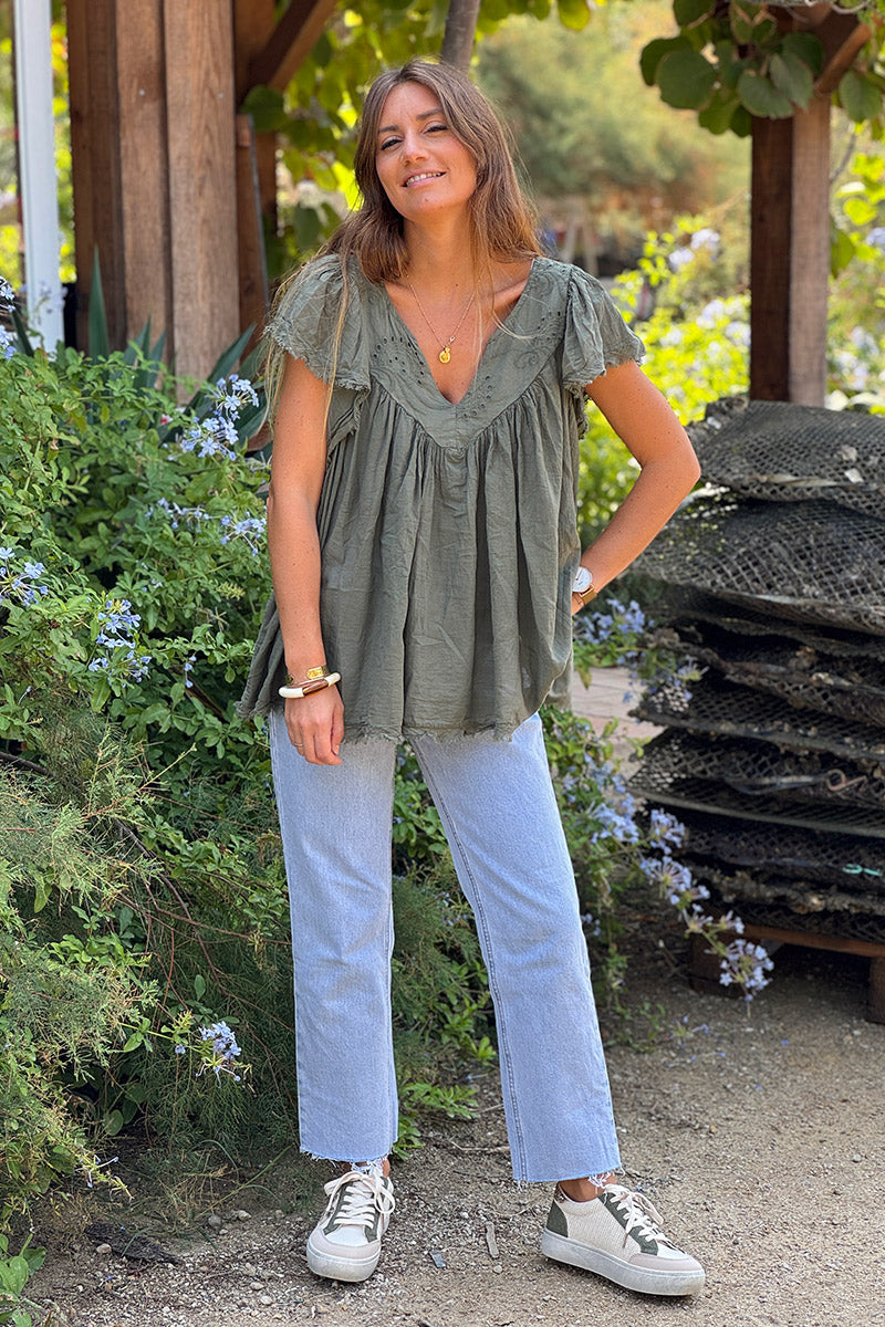 Top kaki en coton details col et dos en broderie anglaise