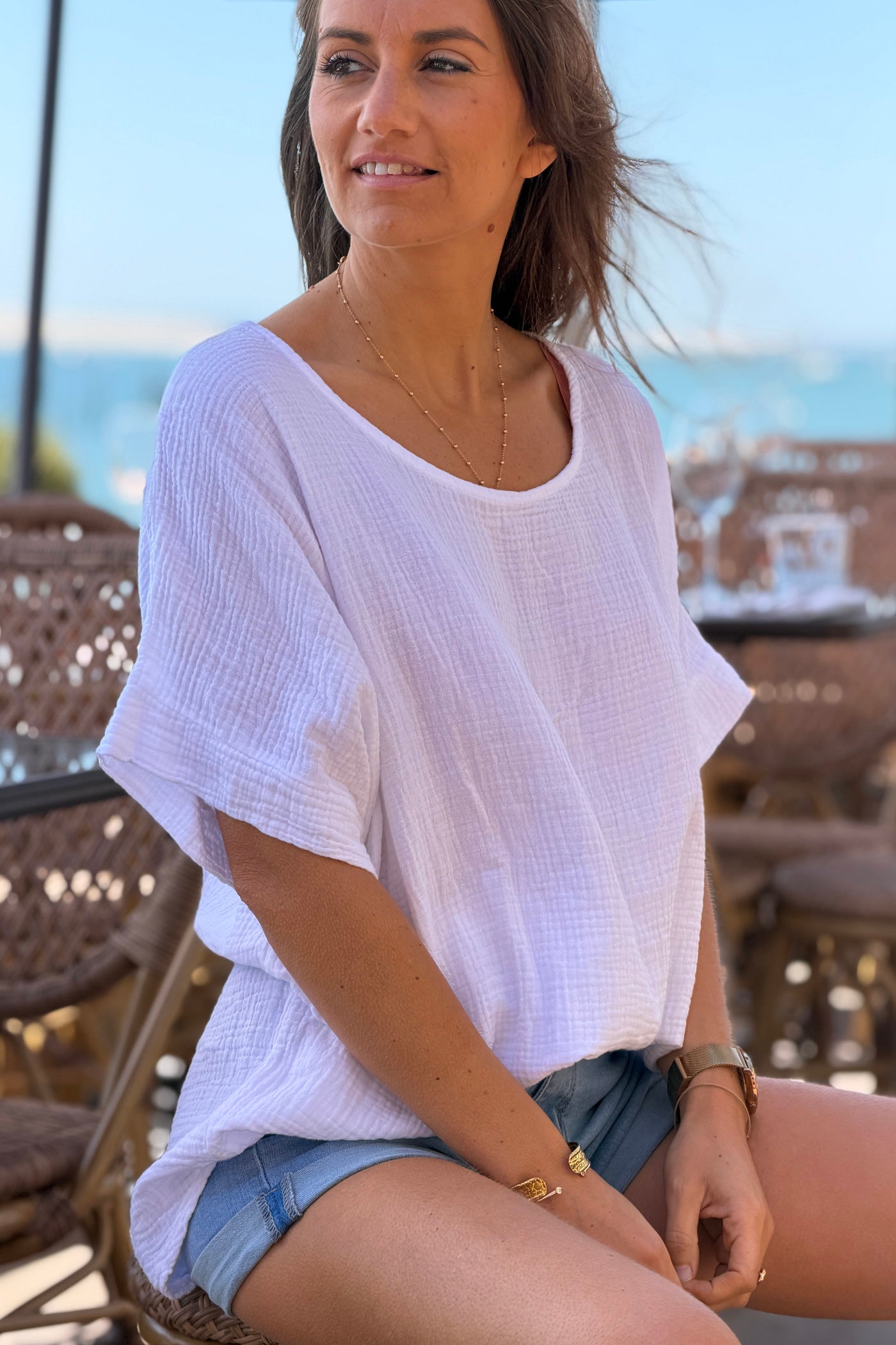 Top large blanc en gaze de coton basique col rond