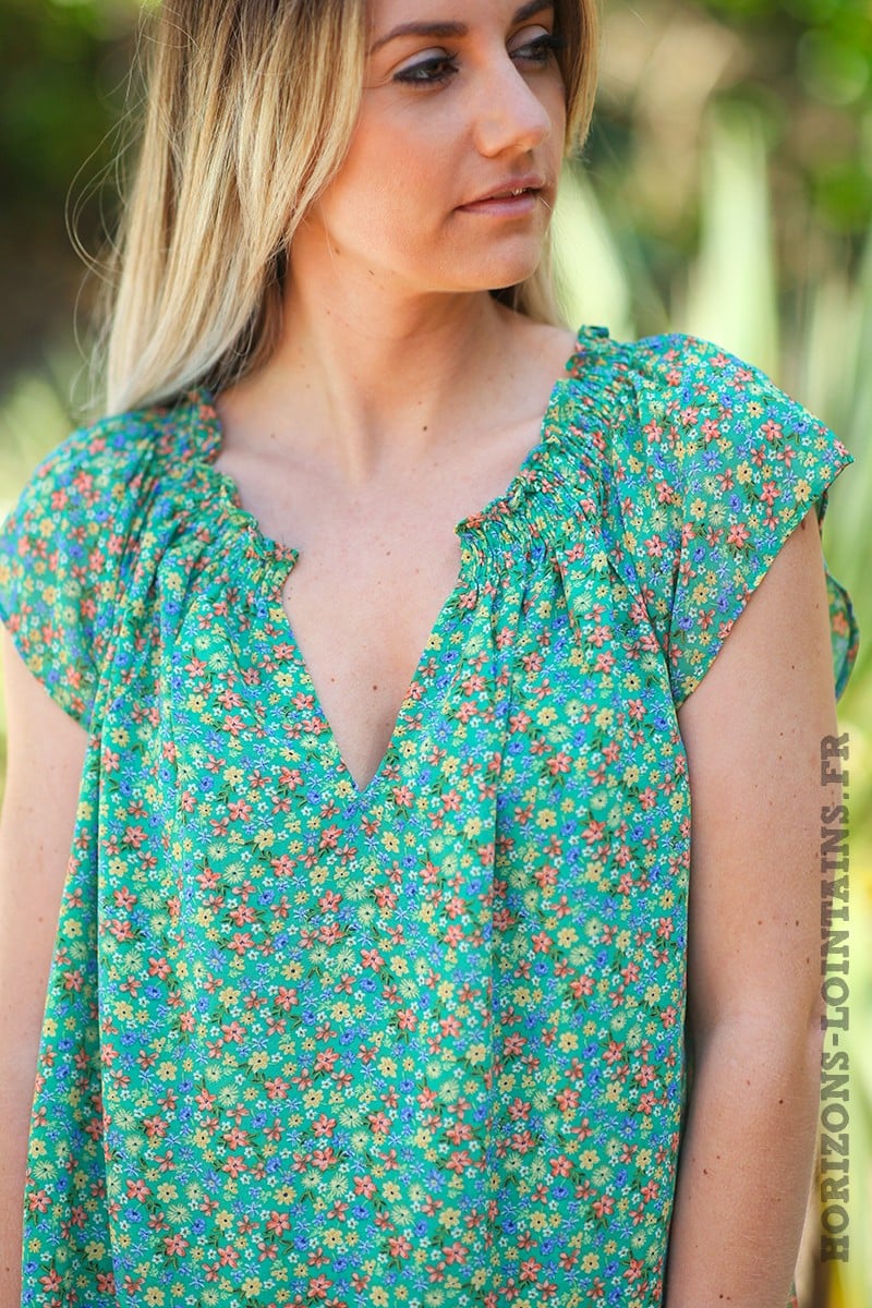 Top manches courtes vert motif liberty