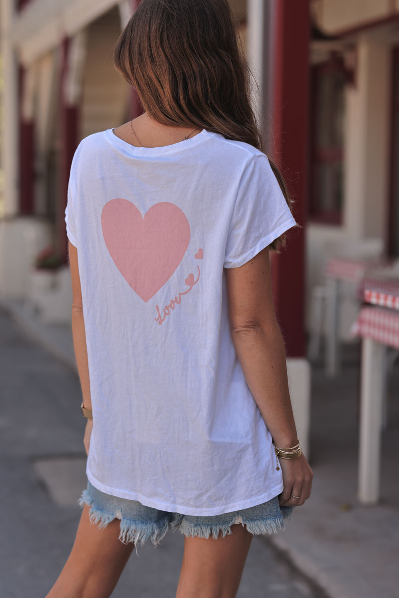Tshirt blanc col v manches courtes avec petit cœur love et gros cœur dos rose