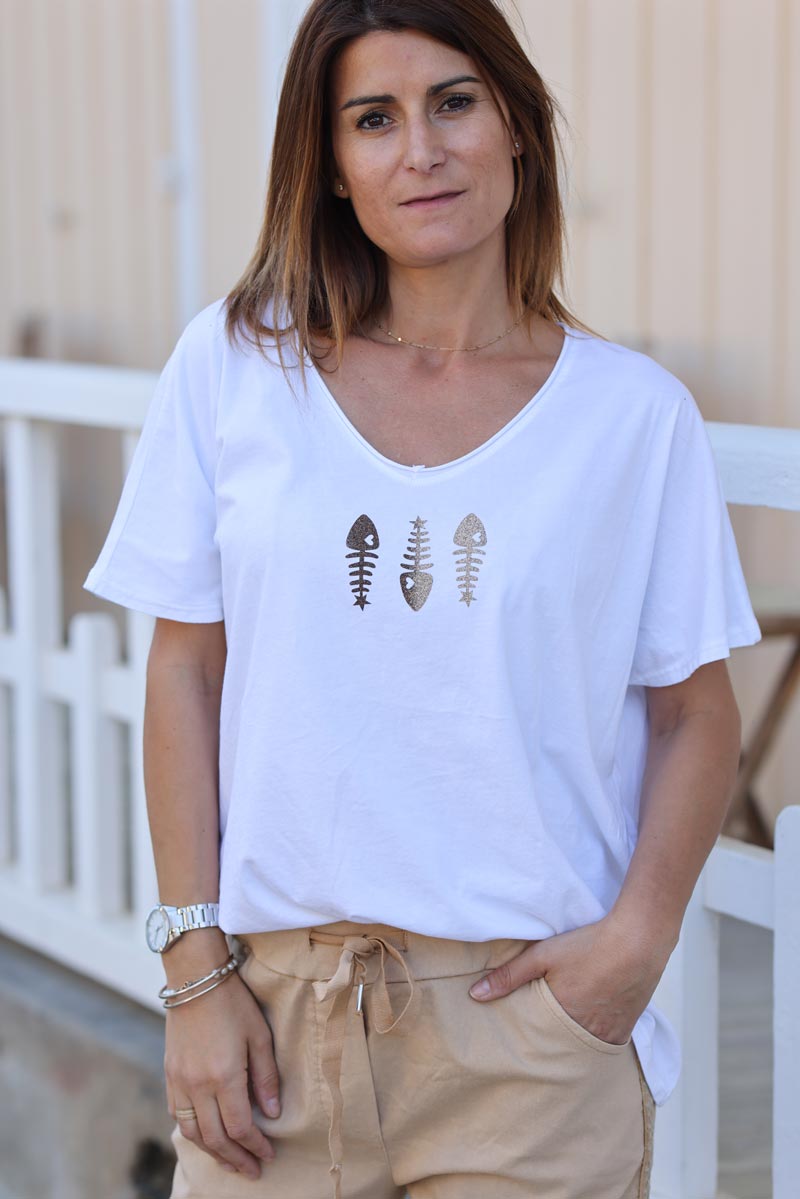 White cotton v-neck t-shirt with glitter fish design