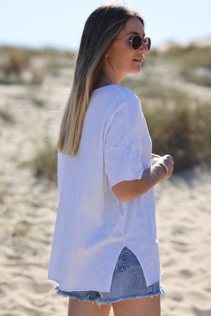 T-shirt blanc loose manches courtes logo vintage relief