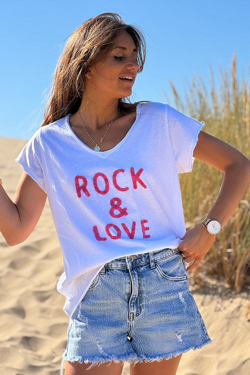 Tshirt blanc manches courtes col V rock and roll en bouclettes rose