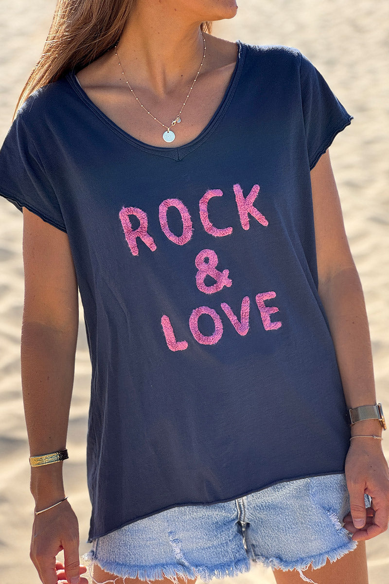 Tshirt bleu marine manches courtes col V rock and roll en bouclettes rose