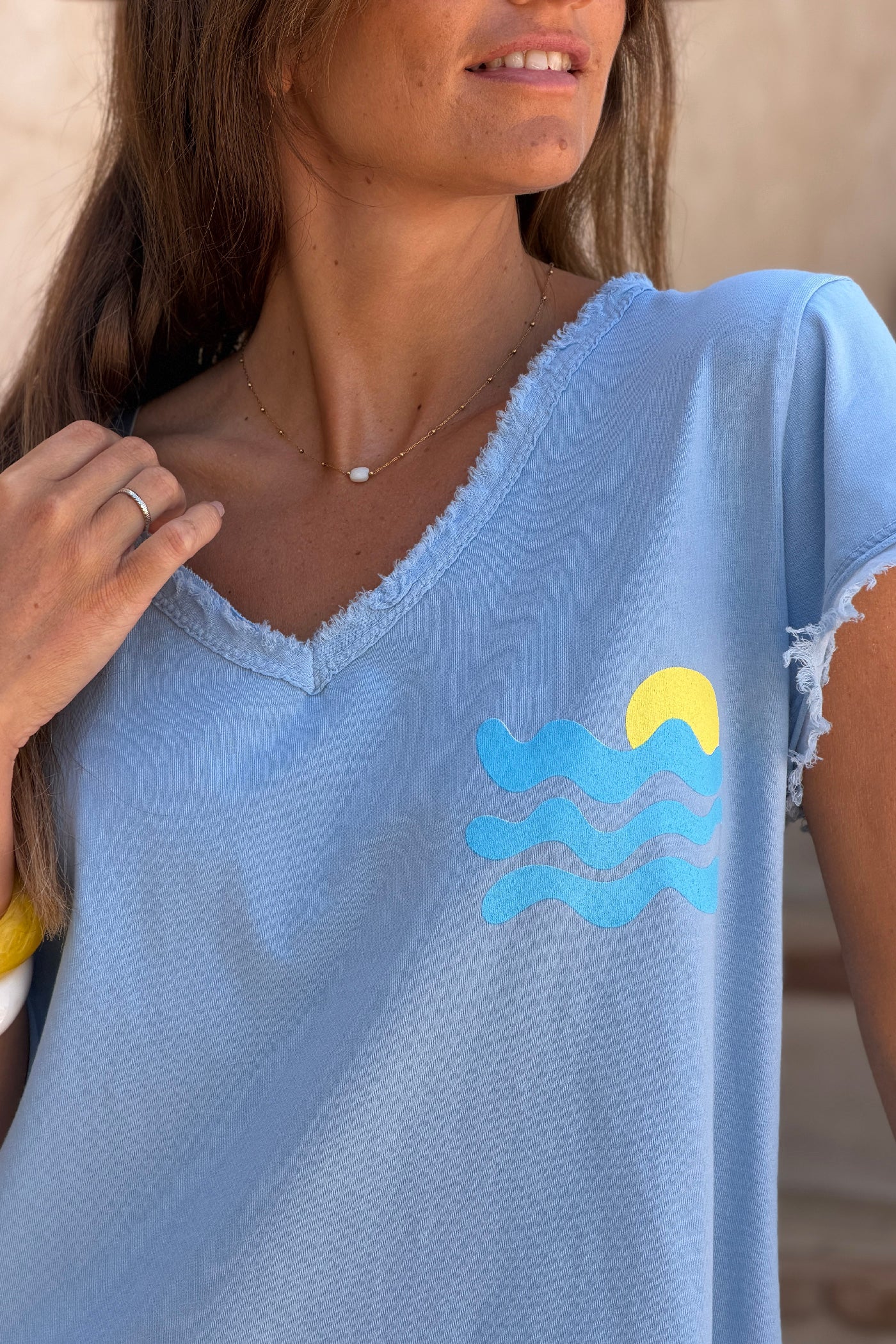 Tshirt bleu stretch et large vague et Cote d'Azur détail franges