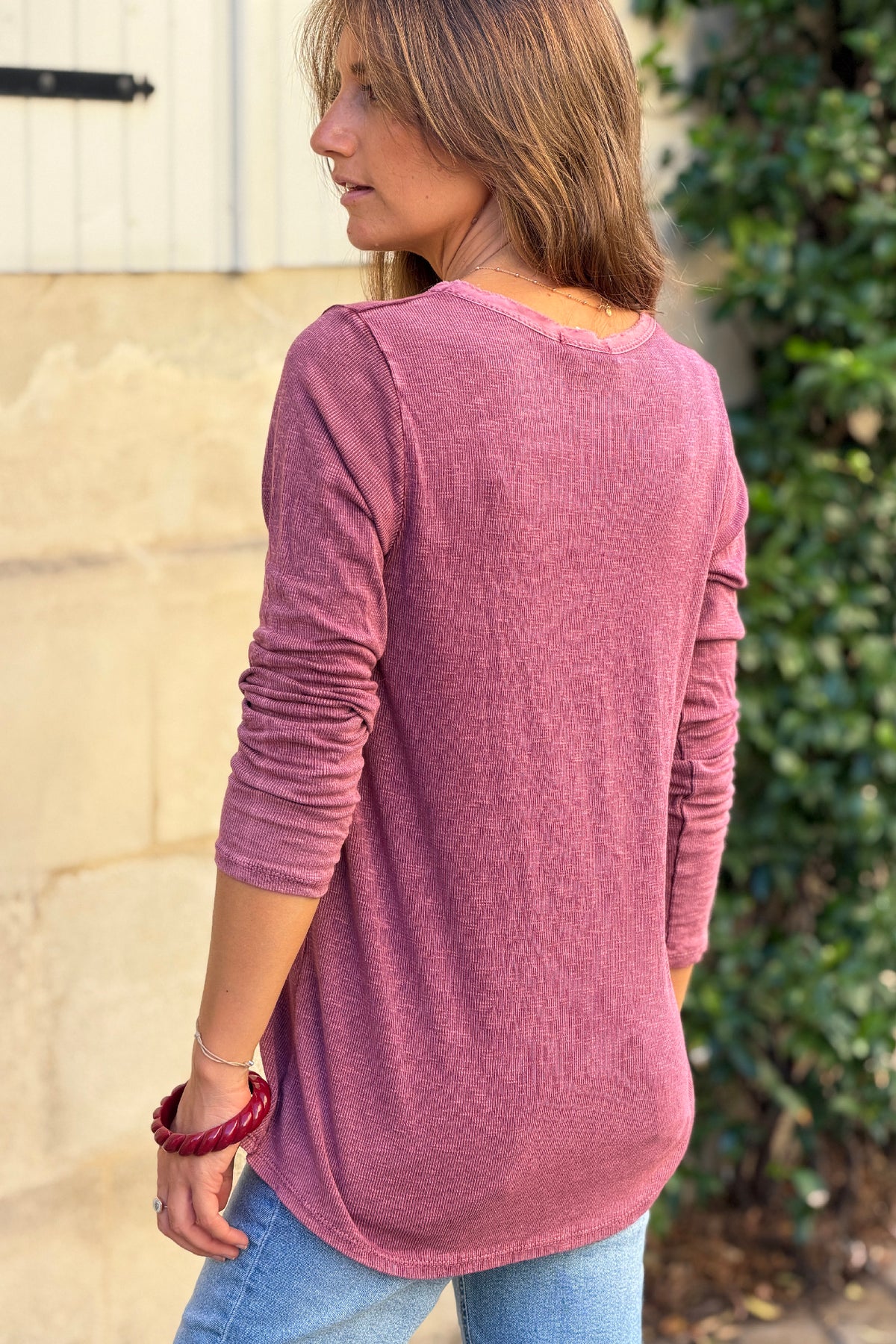 Tshirt bordeaux délavé en coton manches longues col v détail franges