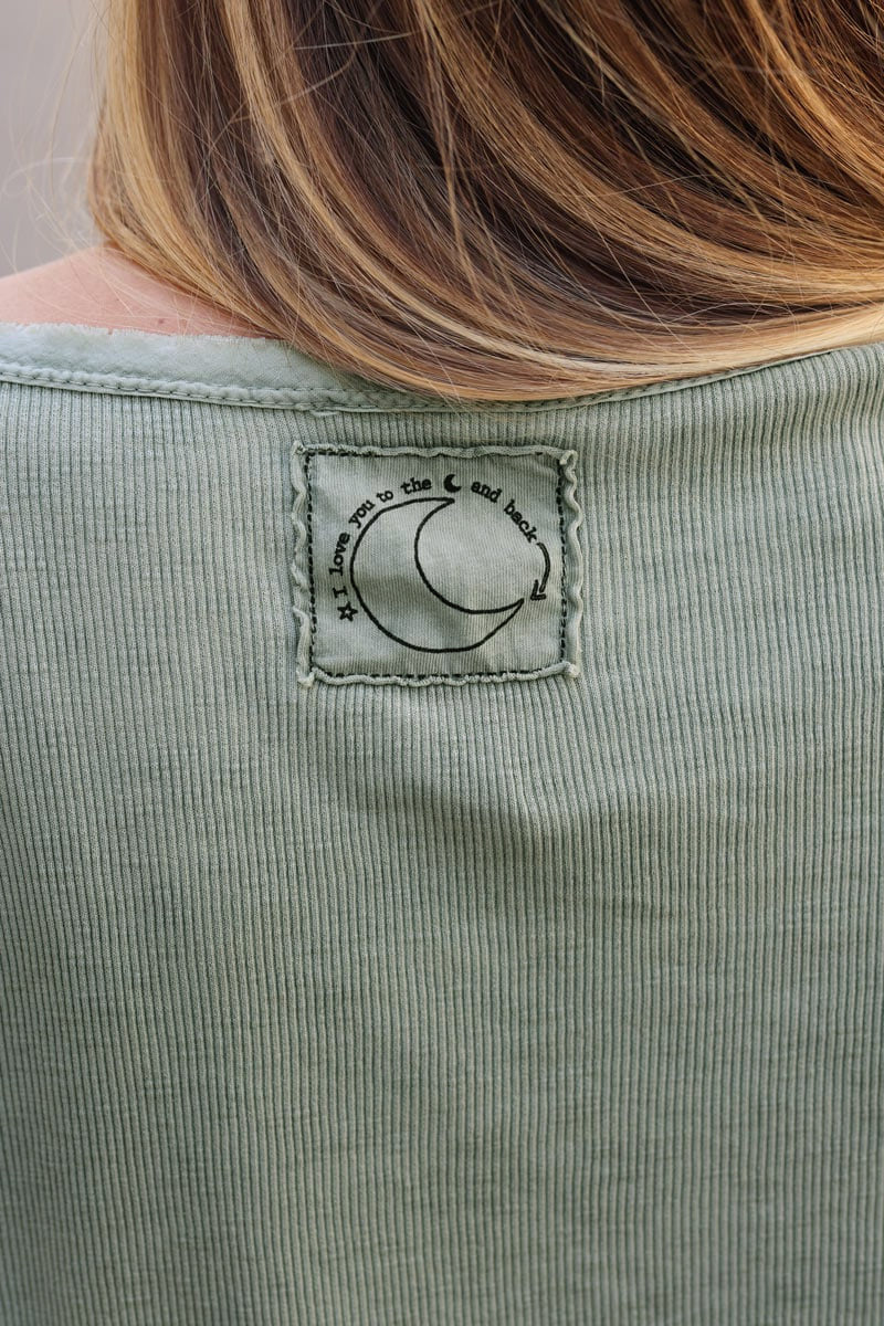 T-shirt côtelé kaki stretch a manches longues ILY to the moon and back