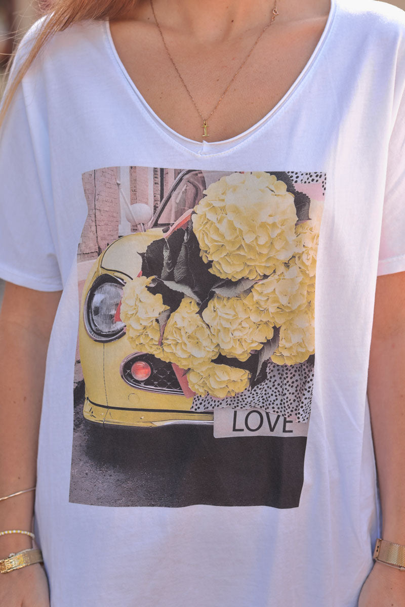 Tshirt coupe loose blanc en coton imprimé voiture jaune et hortensia