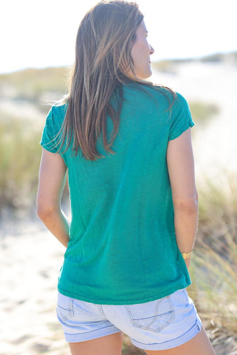 Tshirt en lin souple col v vert d129 (1)