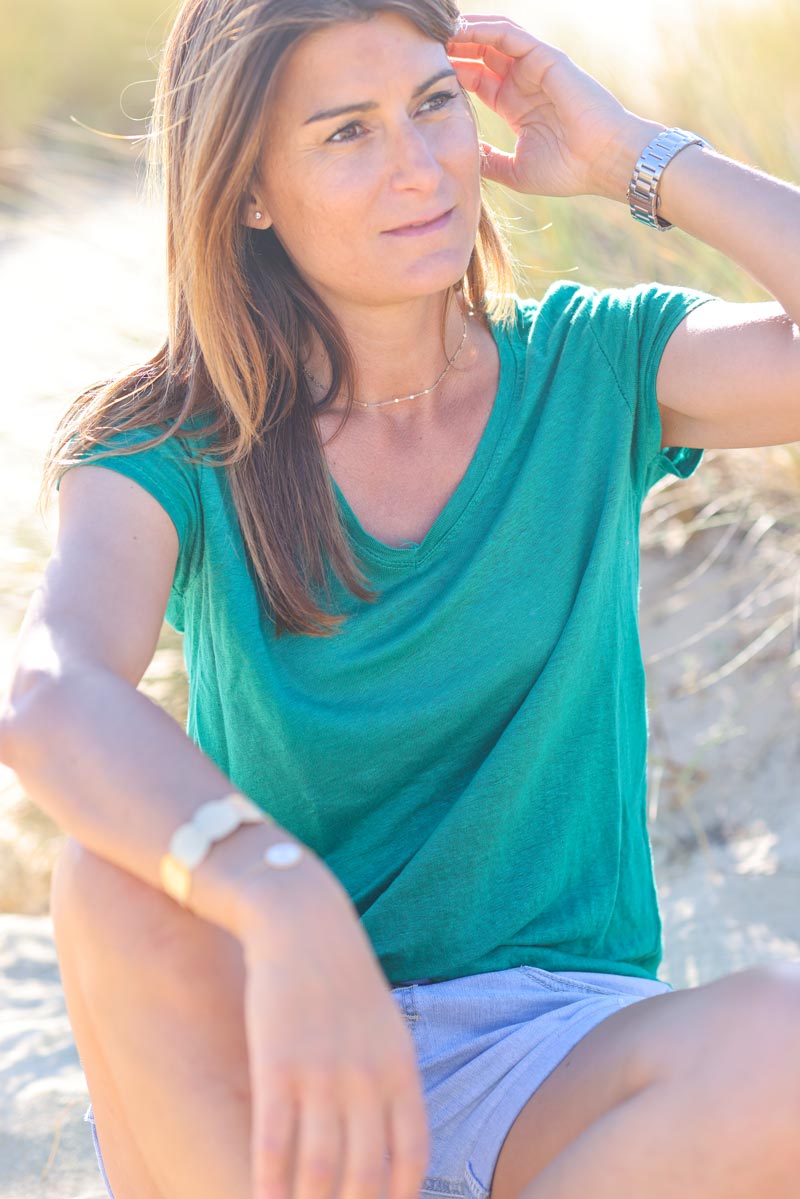 Tshirt en lin souple col v vert d129 (1)