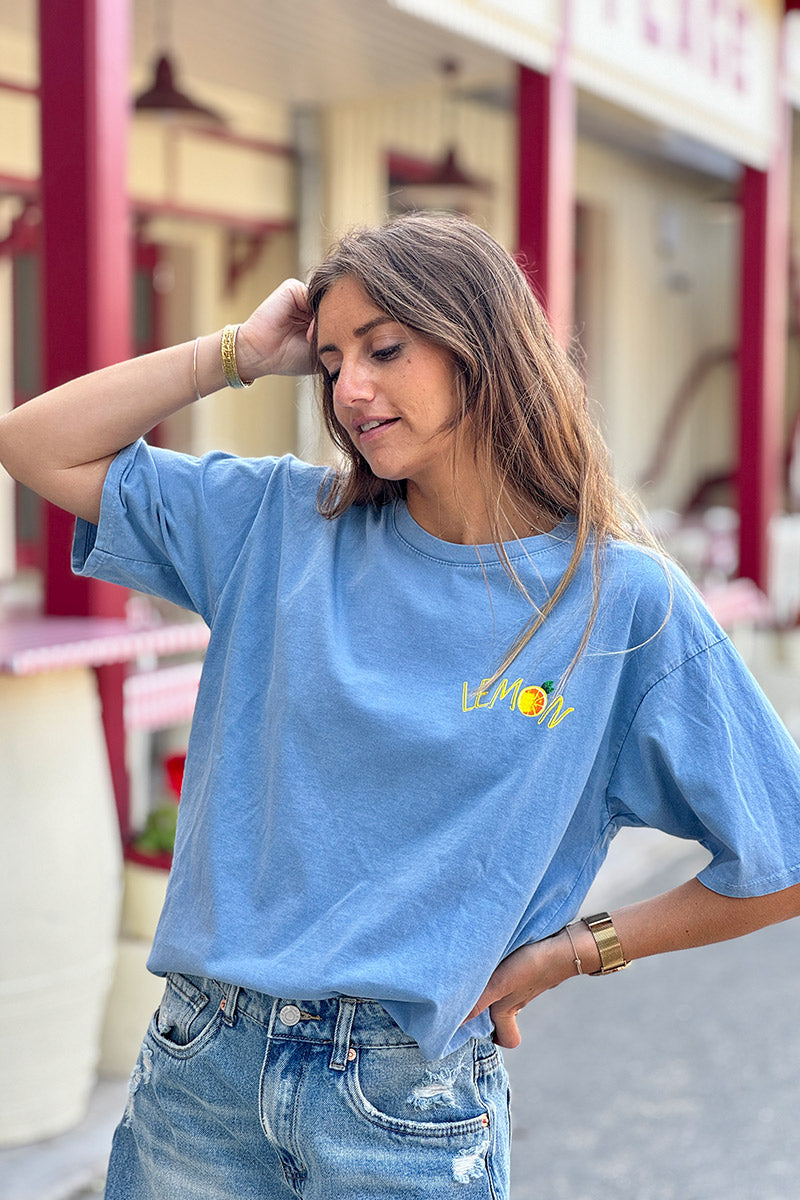 Tshirt loose bleu jean délavé col rond manches courtes inscription lemon devant et gros citron dos