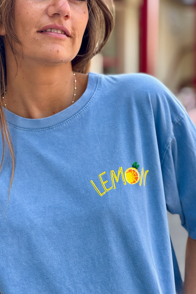 Tshirt loose bleu jean délavé col rond manches courtes inscription lemon devant et gros citron dos