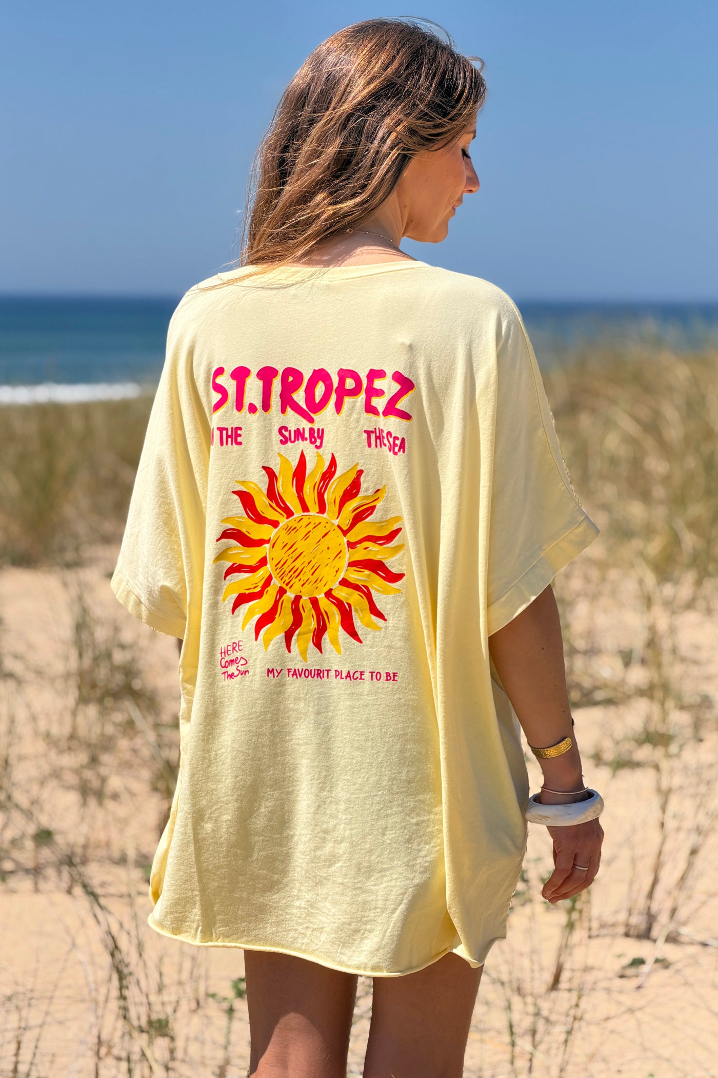 Tshirt loose oversize et stretch jaune motif Soleil St tropez