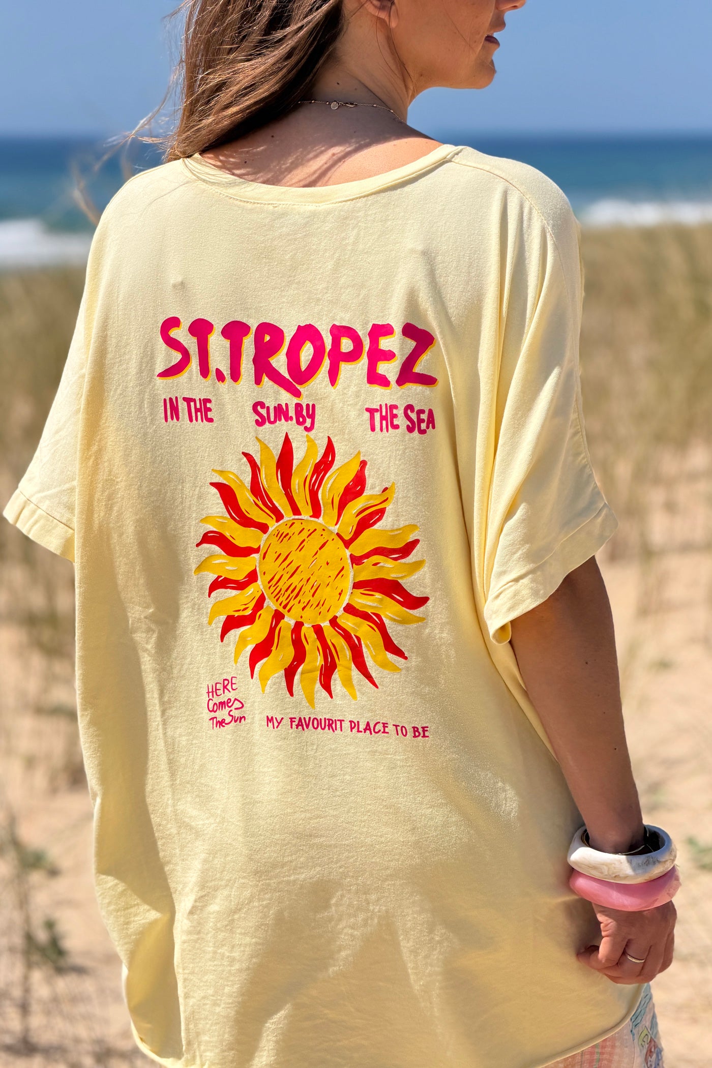 Tshirt loose oversize et stretch jaune motif Soleil St tropez