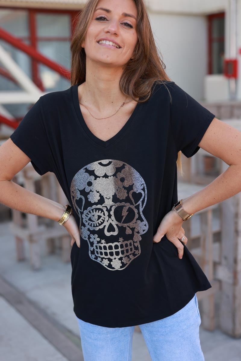 T-shirt noir col V manches courtes tête de mort mexicaine en pailettes dégradées