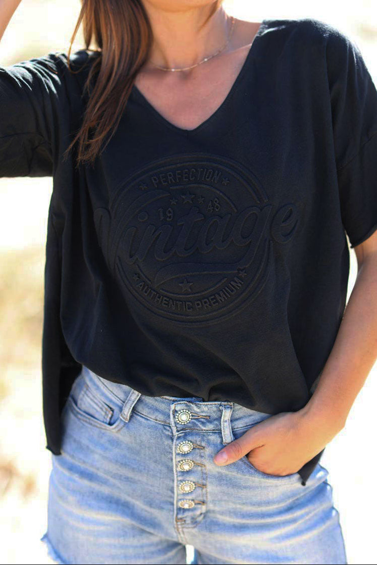 T-shirt noir loose manches courtes logo vintage relief