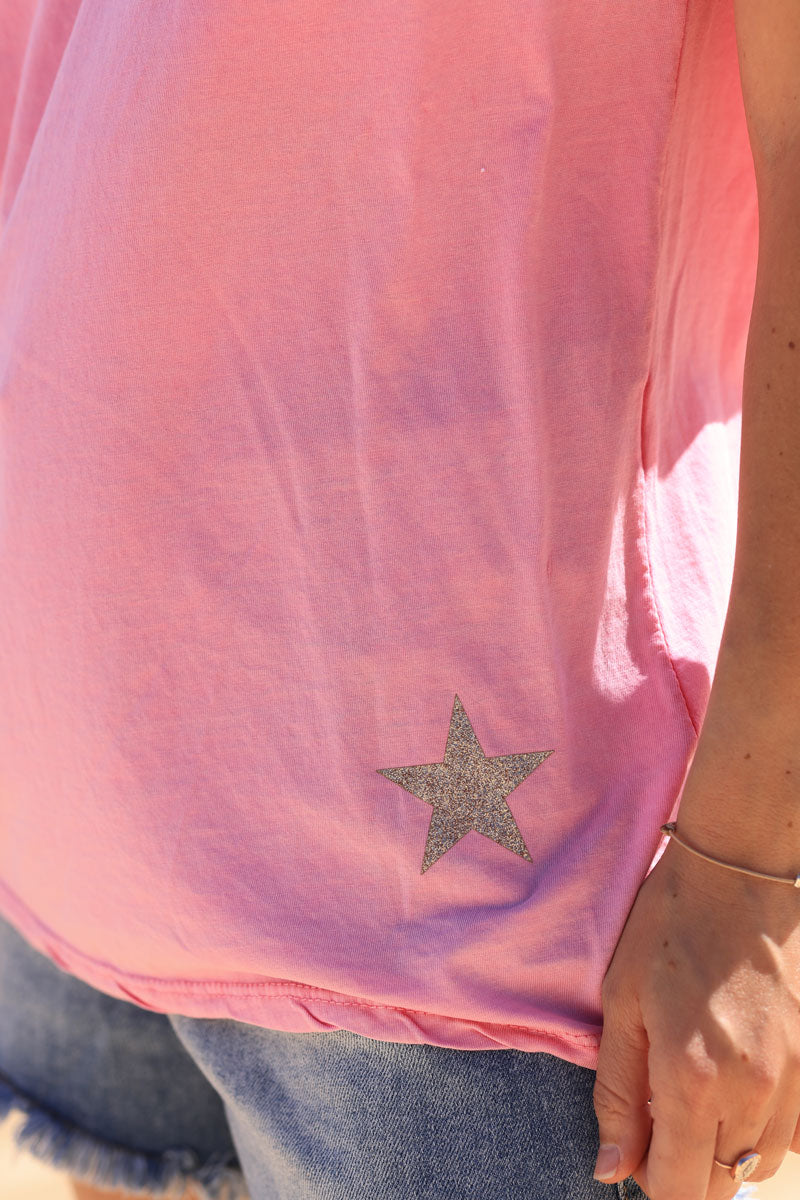 T-shirt rose délavé col v en coton étoile brillante dorée dans le bas