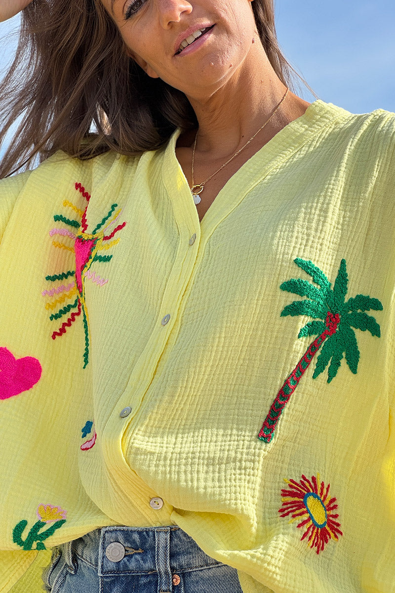 Tunique jaune à boutons en gaze de coton broderie symboles été colorés