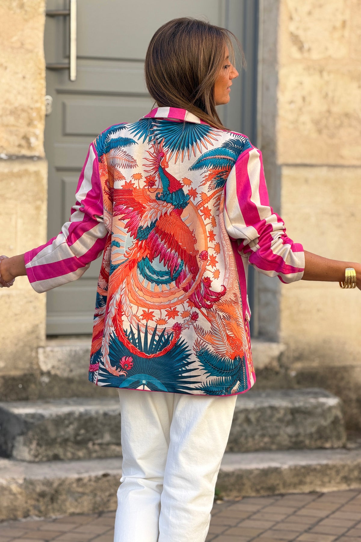 Veste blazer souple en suédine rayures fuchsia imprimé oiseaux abstraits colorés