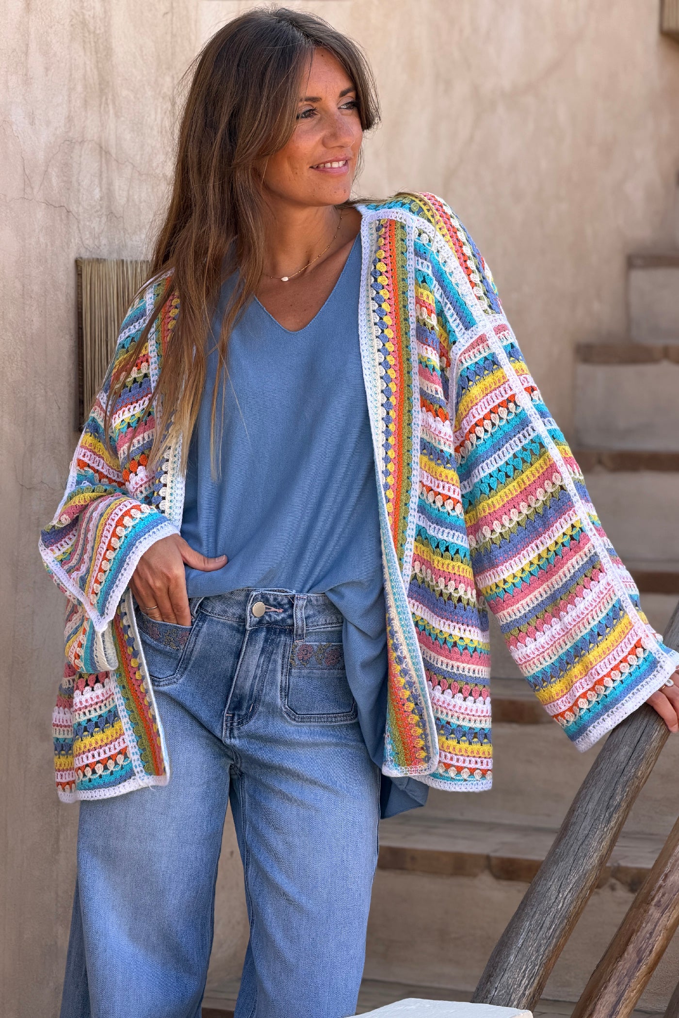 Veste en crochet rayures colorées pastel