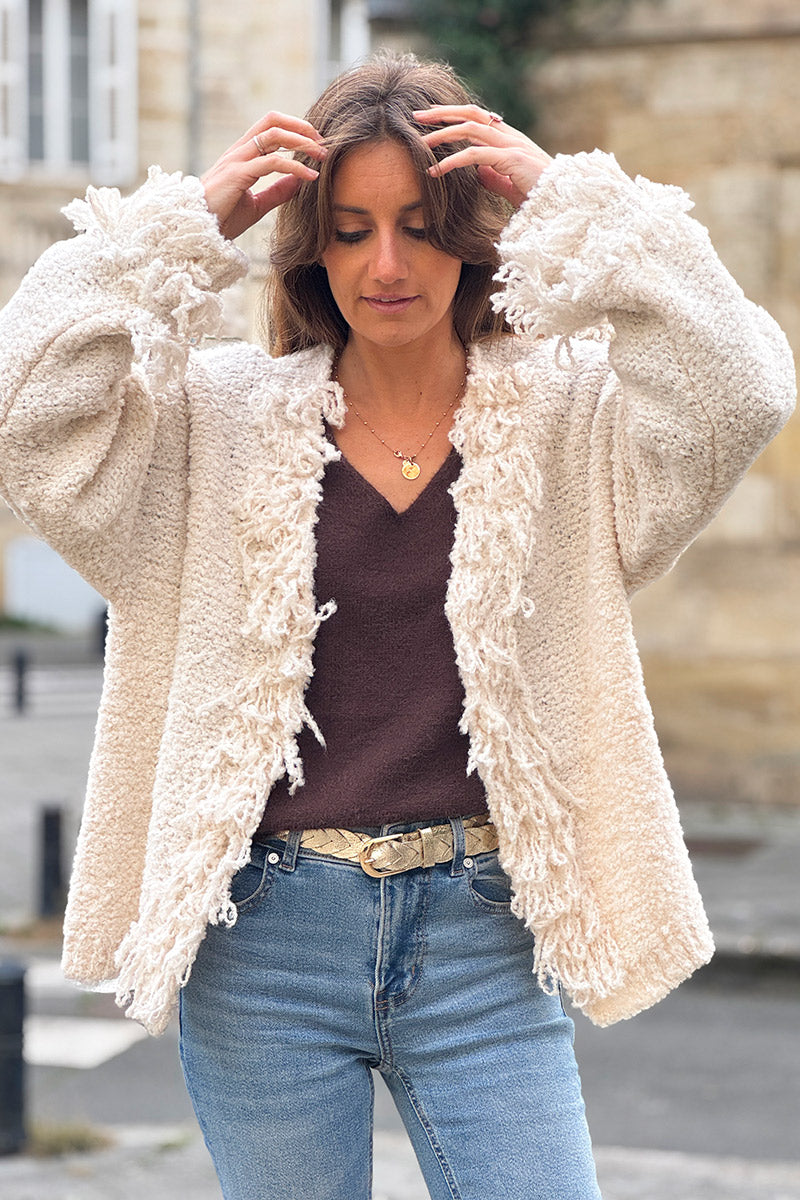Veste en laine mélangée et alpaga écrue maille bouclette franges aux manches et col